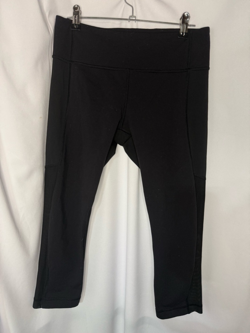 Women’s Lululemon Capri Active Leggings